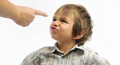 بچه ها چطور مودب می شوند؟